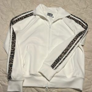 Pam and gela wait jacket with pockets and leopard on the sleeves